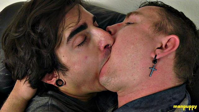 Passionate Gay Kiss with Johnny & Leo - Johnny Mercy & Leo Blue
