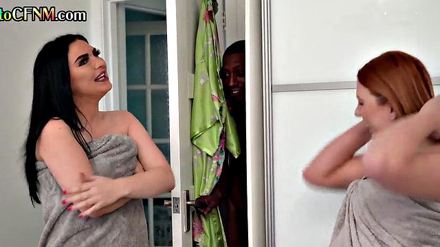 Pussyfingering CFNM British babes give 3some IR HJ