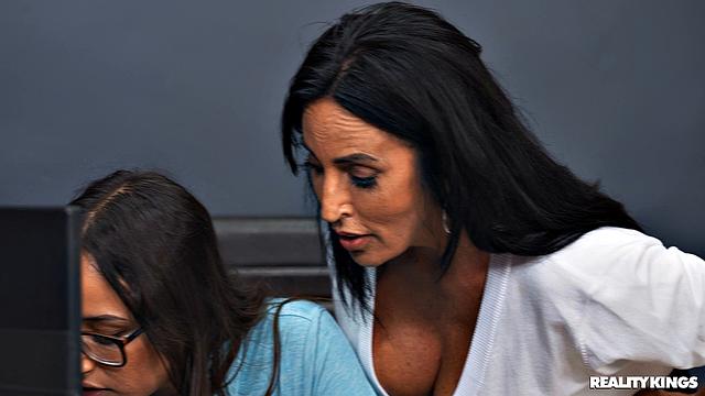 Slutty Girl Gets MILF Bossed