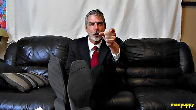putting in overtime to worship the boss's feet-Richard Lennox noses out a raise the hard way