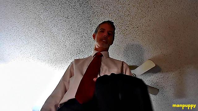 putting in overtime to worship the boss's feet-Richard Lennox noses out a raise the hard way