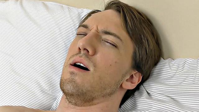 Xavier Oceane Jock Jerking Off