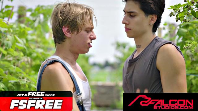 смотри как жаркие фермеры трахаются по-мужски на перерыве