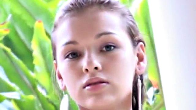 Sexy teen strips off and fingers herself