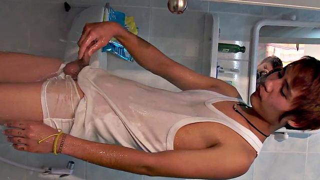 WAM amateur Asia solo twink wanking under shower