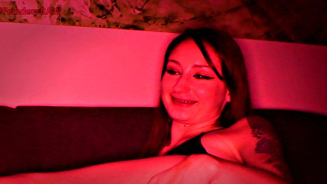 Feet Dominas: Obedience