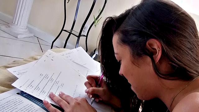 My Gf Seduces Roommate