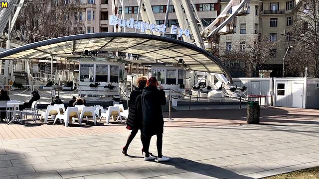 зрелая Merce трахается с лесбиянкой на страпоне