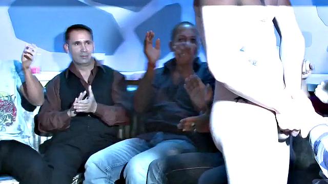 Amateur stripper party with favors