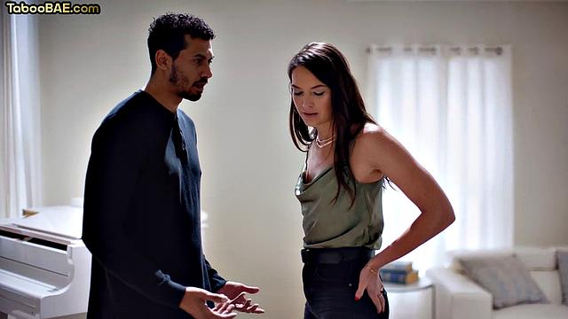 Cute babe pussyfucked by BF