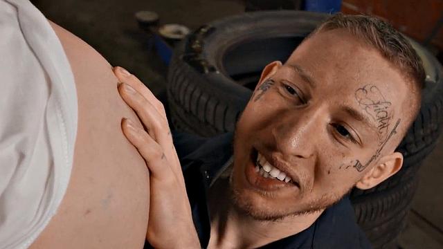 Rimjob mechanic barebacks his colleague on work