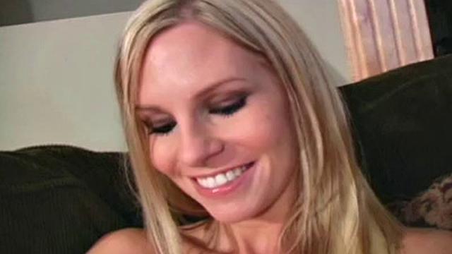 Aimee Addison Wants to Play With Pantyhose Fetish