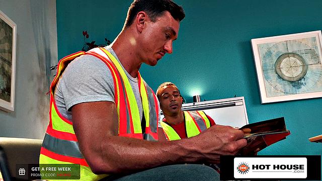 Кейд Мэддокс безжалостно раздвигает Зарио Травеза своим огромным членом