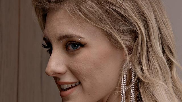 Sexy Blonde Melody Marks Fucked And Filled