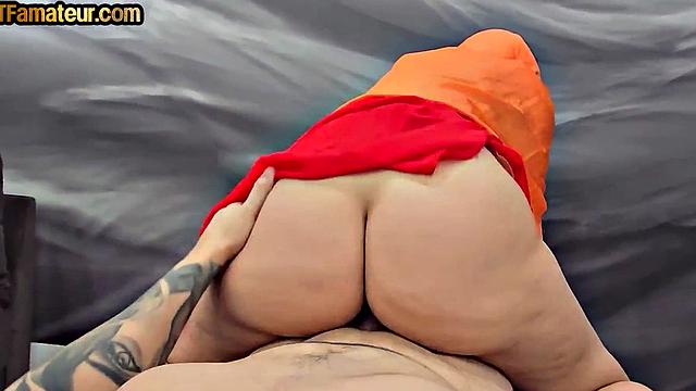 Arab hijab amateur pussynailed in passionate POV