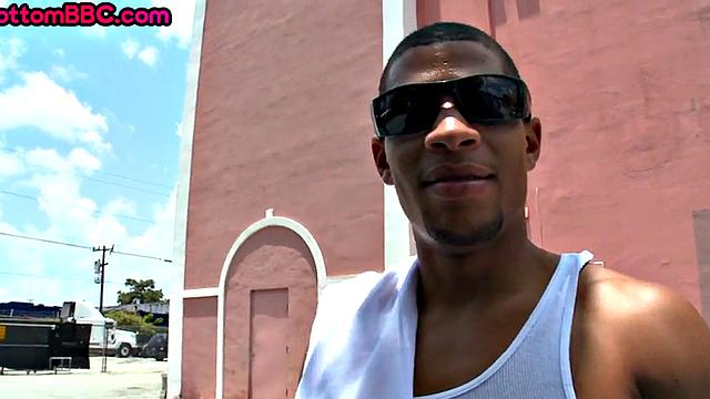 Black bottom picked up and fucked outdoors by white top