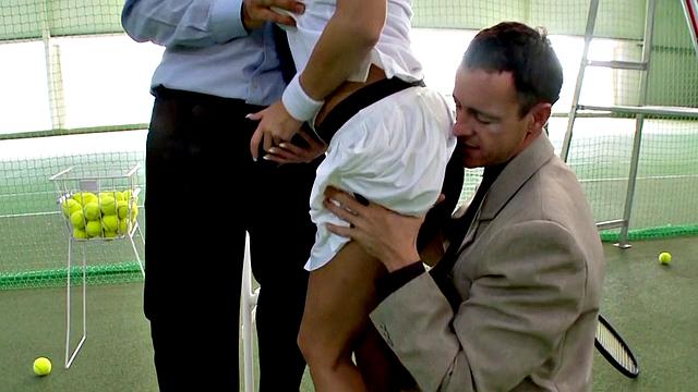 MILF Lea Magic Threesome After Tennis