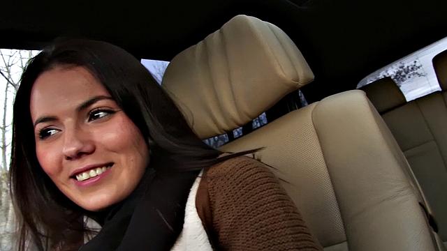 ванесса потеряла парня, но не оргазм - автостоп с бонусом