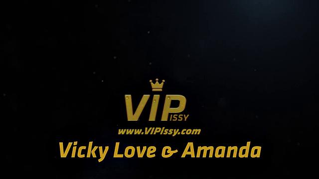 VIPissy - Time for a Shower - Pissing Lesbians