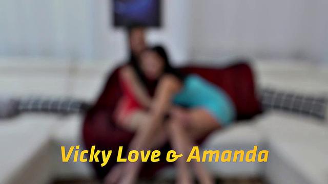 VIPissy - Time for a Shower - Pissing Lesbians