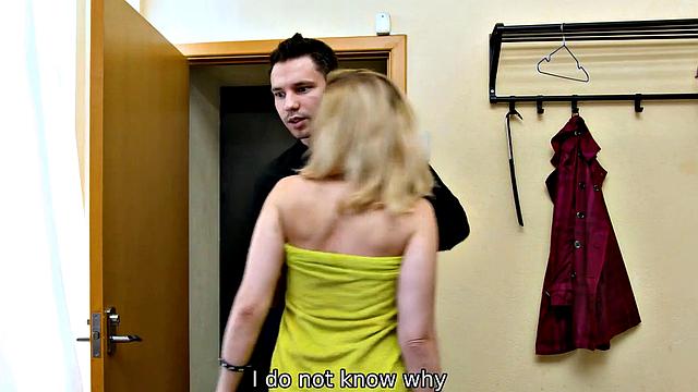 MATURE4K. Excited woman satisfies needs with her neighbor