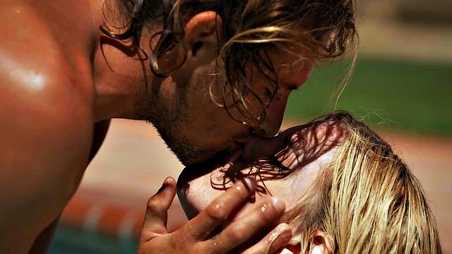 Blonde Beauty Made Love Outdoors - EroticaX