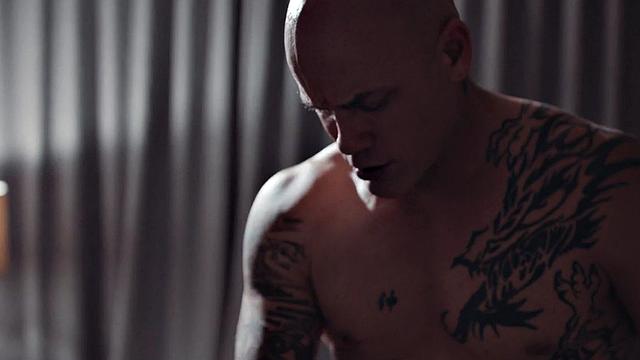 Sinning stepdaughter deepthroating stepdaddy in affair