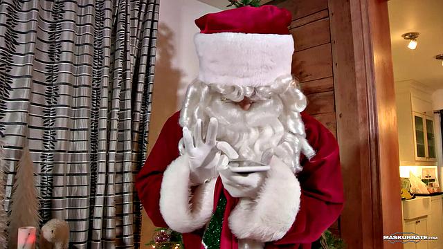 Santa Ricky Spews His Gift On The Table - Maskurbate