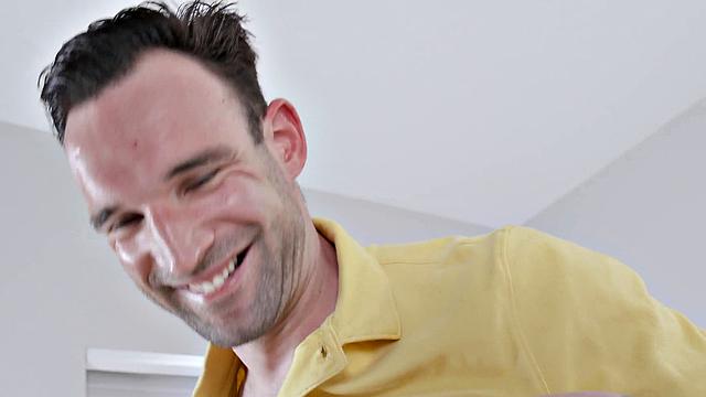 See Alex Legends Solo