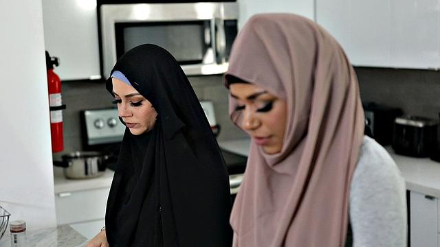 Pleasuring My Stepsister In Hijab