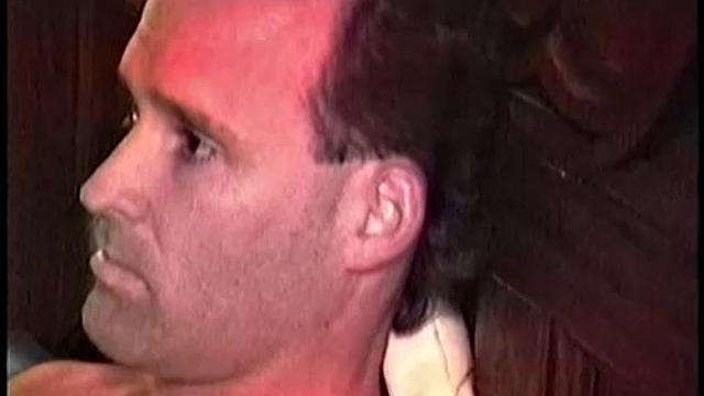 У Стива член больше, чем его рюкзак путешественника