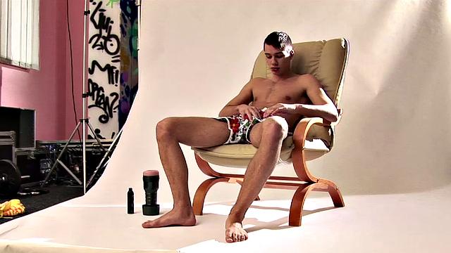 Tom Smith Masturbates