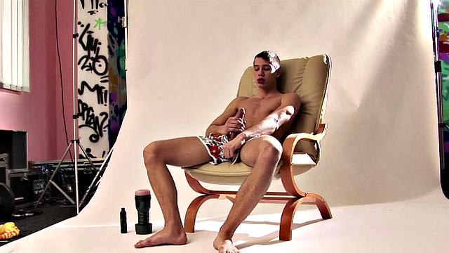 Tom Smith Masturbates