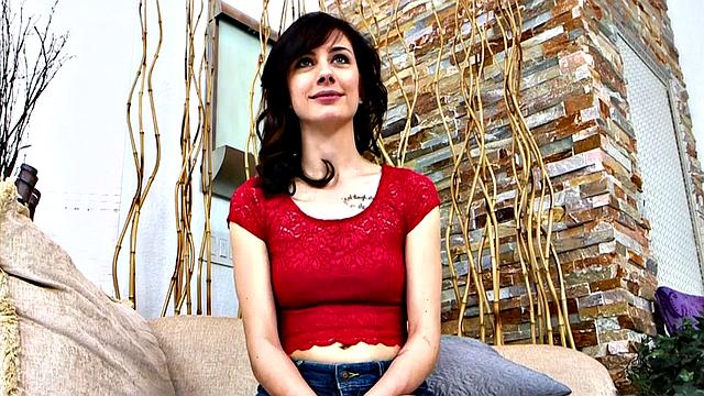 21yo petite bae fucked in wet pussy by big white cock