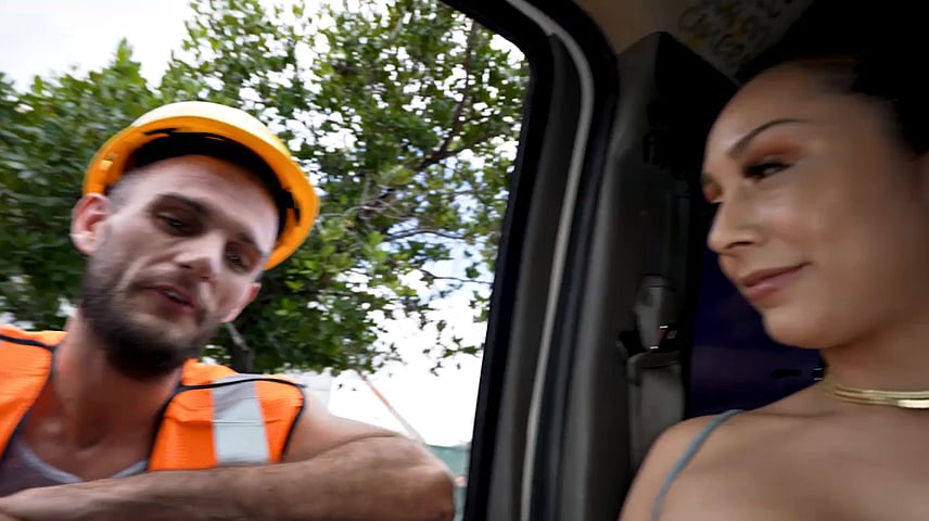 Straight worker fucks daddy ass in public van outdoor