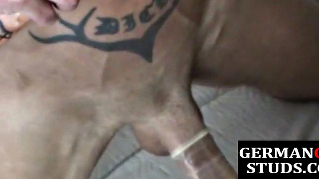 Bareback German stud facialized by inked Euro before fellatio in shower