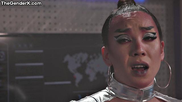 Big ass coslplay trans pounded by BF