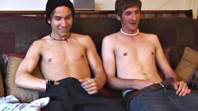 Брок и Майкл сосут друг другу, только для мужиков, что любят жестко и по-мужски.