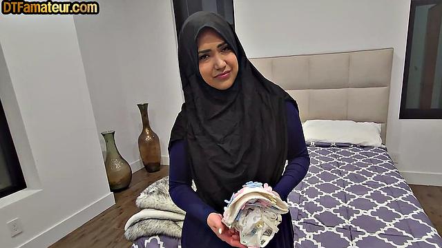 Cockhungry arab riding lover in POV