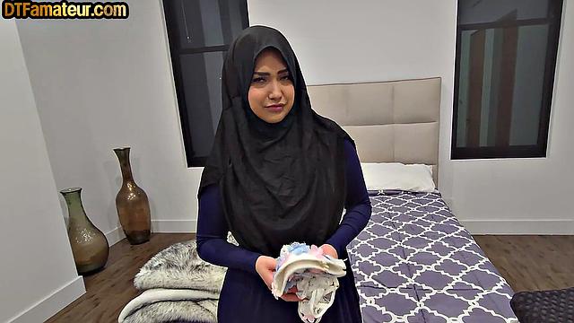 Cockhungry arab riding lover in POV