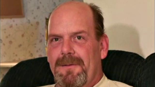 What a pleasant person this guy is to be around. He's 42 years old, 6'7"and 220 pounds. Right now Dan is working construction, but wants to continue his education and become a psych nurse. He loves, but is very curious.