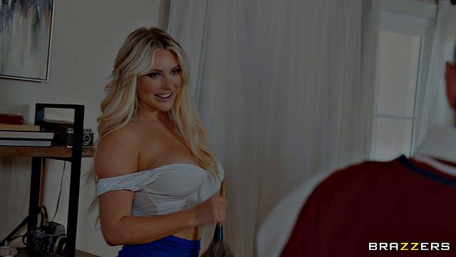 Kayley Gunner изменяет мужу с его братом, пока тот отдыхает рядом.