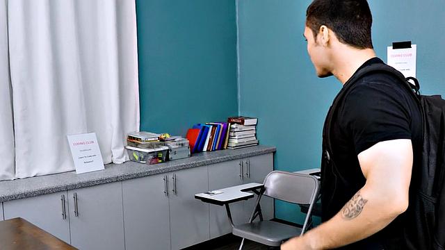 Muscled bottom sucks during sex in college