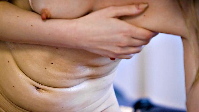 NURU MASSAGE - Sexy Masseuse Scarlett Sage Manipulates Rival By Fucking During NURU Massage