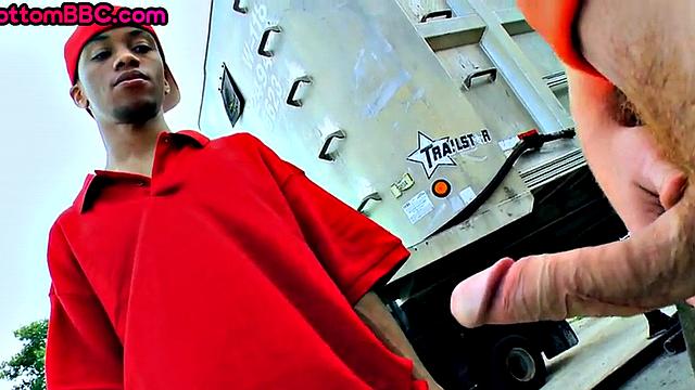 Hairy Nubian assfucked outdoors in pickup anal sex