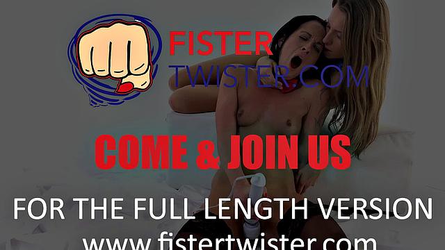 Whitney Conroy - Incredible Fisting