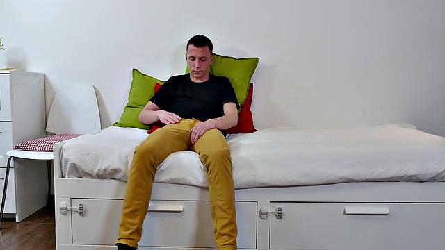 Twink Andrew Foot Jerk Off