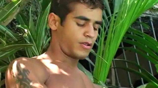 Ramon Mendez at a male nude sauna, where Latin Johnathan de Sousa starts to play with big dick Jefferson Gallvam. Fair-skinned Denis Mello joins as voyeur Ramon looks on.