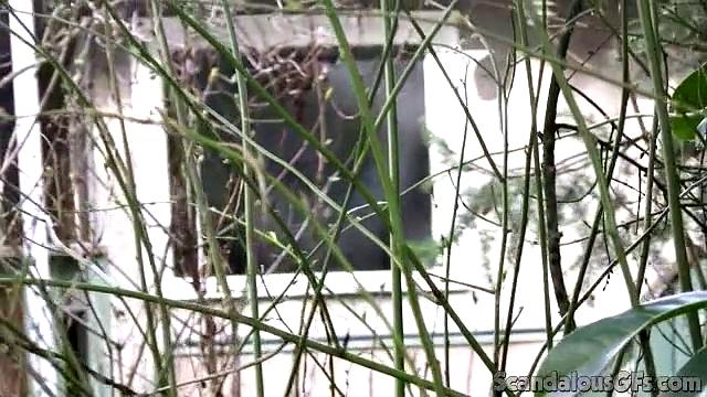 Sexy Girl Gets Filmed In the Shower