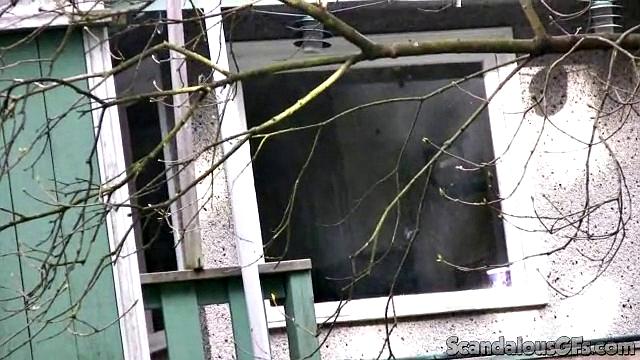 Sexy Girl Gets Filmed In the Shower